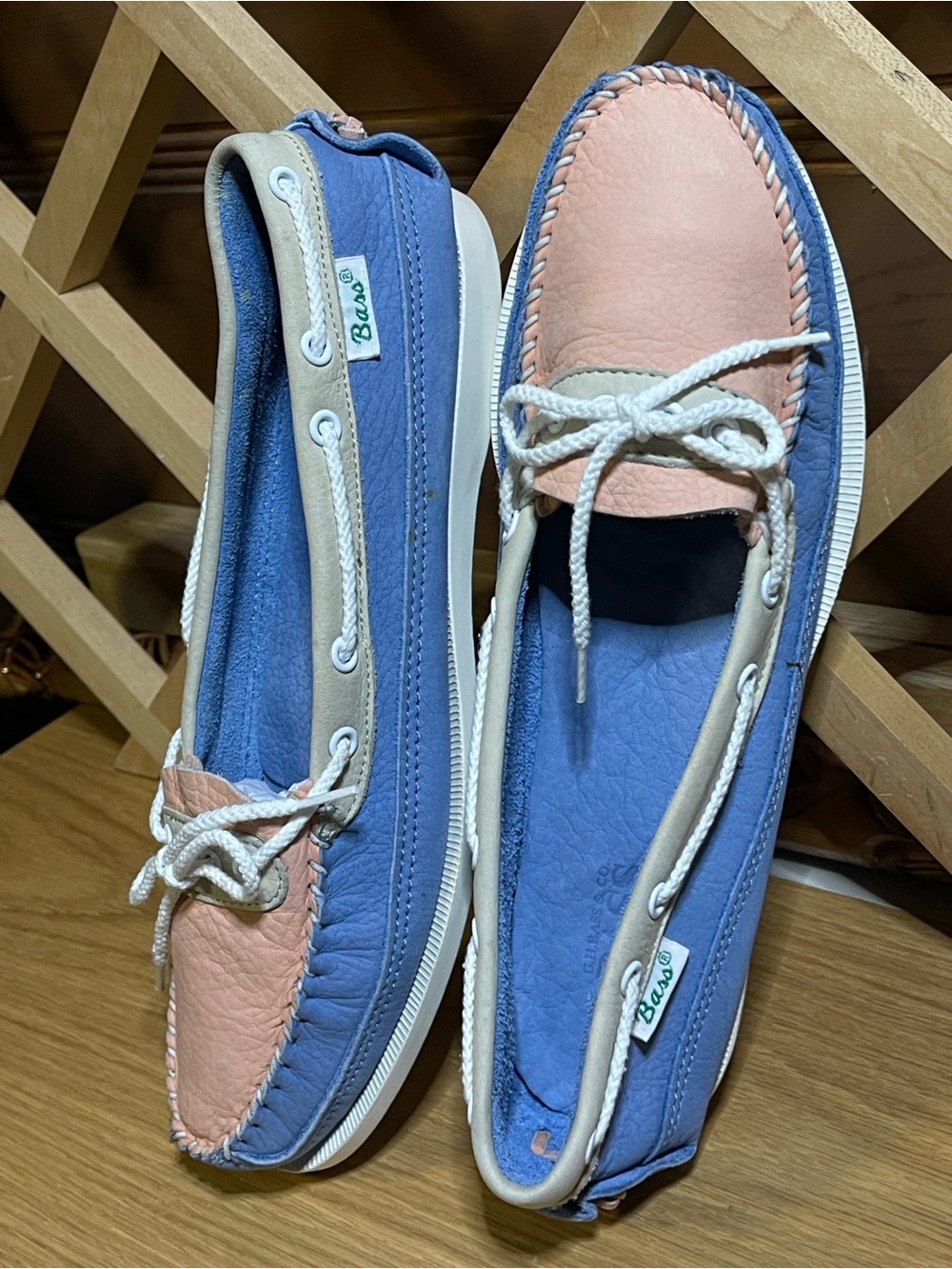 NWT -Sz 10M G.H. Bass Co 2Tone Pastel Premium Pebbled Soft Leather Uppers